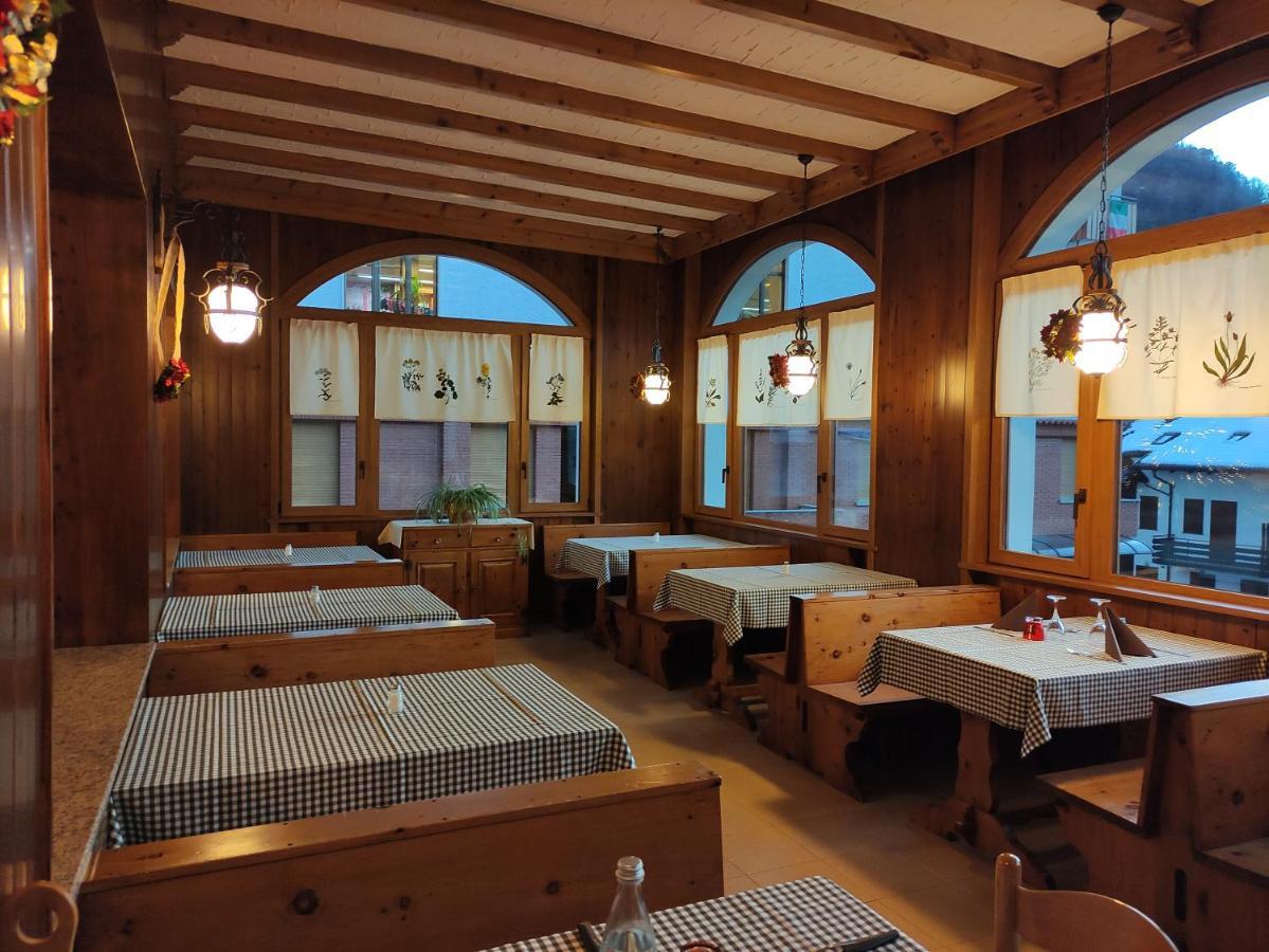 Hotel Milano Piazzatorre Bagian luar foto