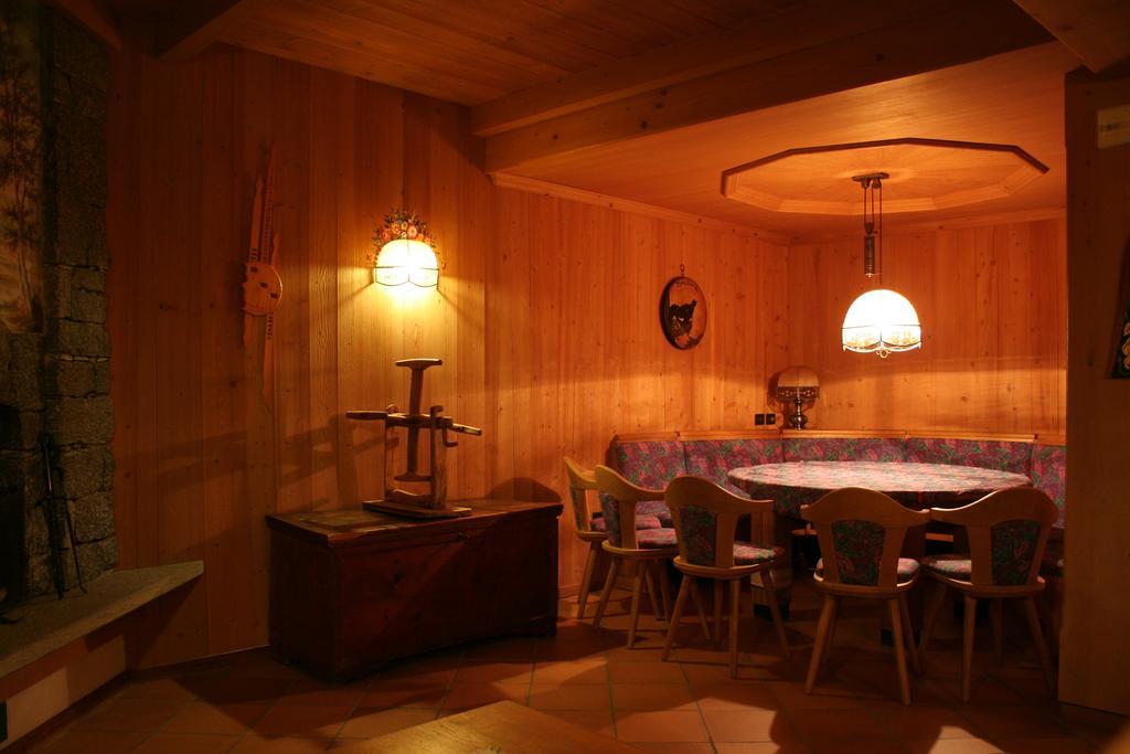 Hotel Milano Piazzatorre Bagian luar foto
